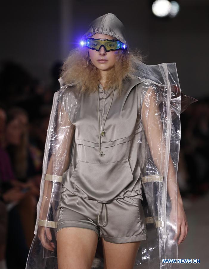 REINO UNIDO-LONDRES-SEMANA MODA-ON OFF PRESENTS
