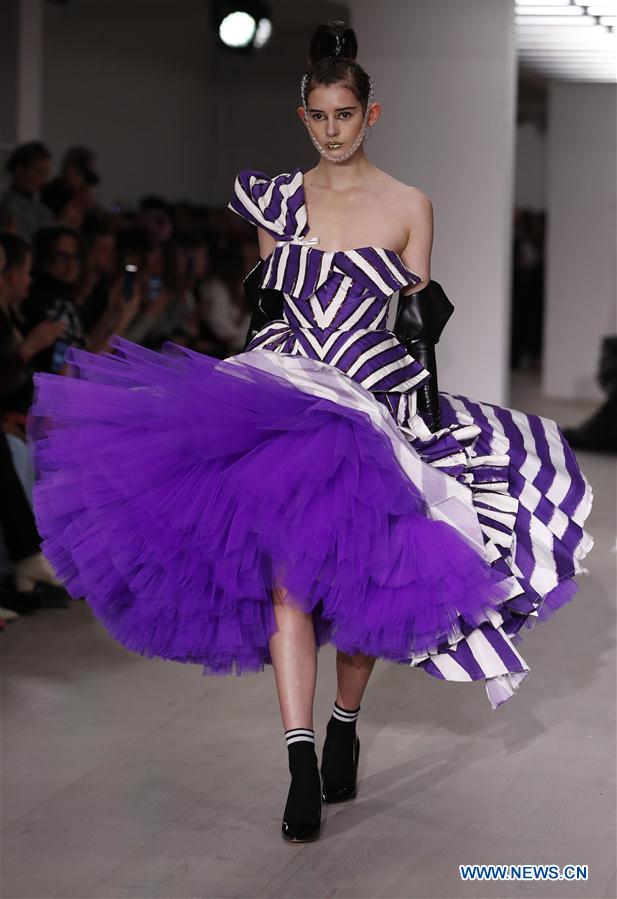 REINO UNIDO-LONDRES-SEMANA MODA-ON OFF PRESENTS