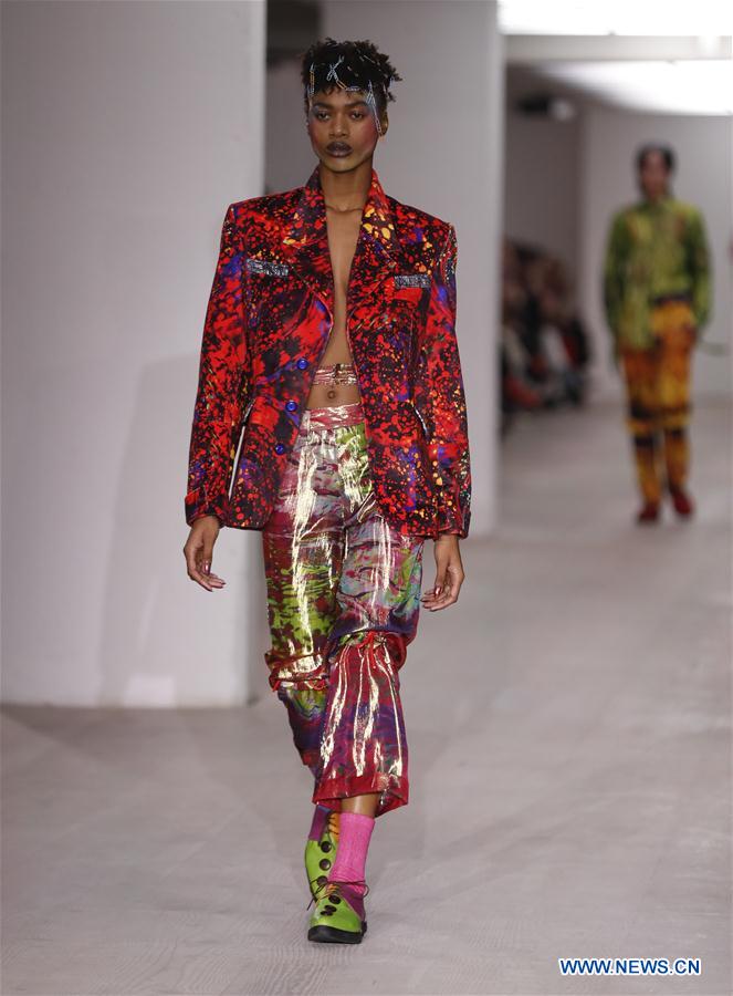 REINO UNIDO-LONDRES-SEMANA MODA-ON OFF PRESENTS