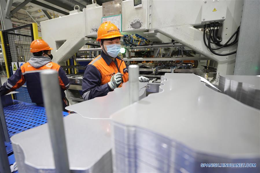 CHINA-LIAONING-PLANTA DE AUTOPARTES-REANUDACION DEL TRABAJO