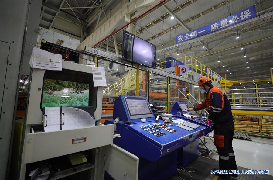 CHINA-LIAONING-PLANTA DE AUTOPARTES-REANUDACION DEL TRABAJO