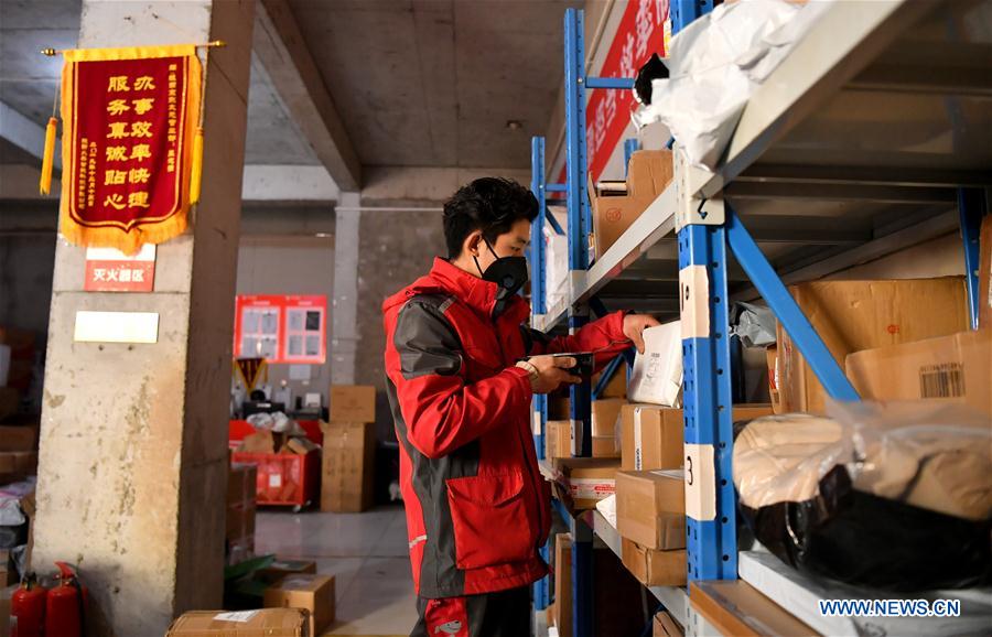 CHINA-SHAANXI-REPARTIDOR