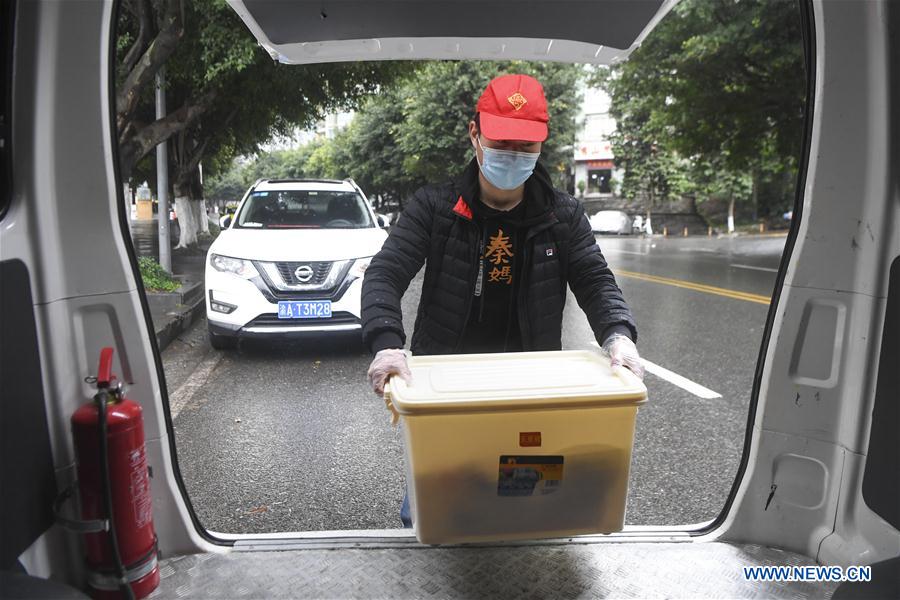 CHINA-CHONGQING-CORONAVIRUS-OLLA CALIENTE-PARA LLEVAR