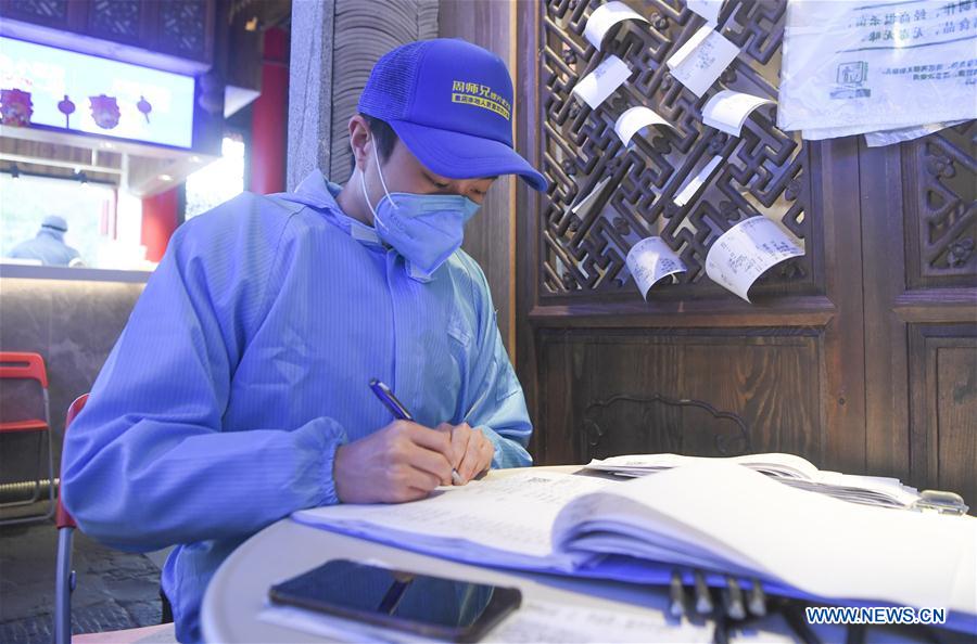 CHINA-CHONGQING-CORONAVIRUS-OLLA CALIENTE-PARA LLEVAR