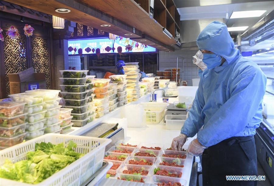 CHINA-CHONGQING-CORONAVIRUS-OLLA CALIENTE-PARA LLEVAR