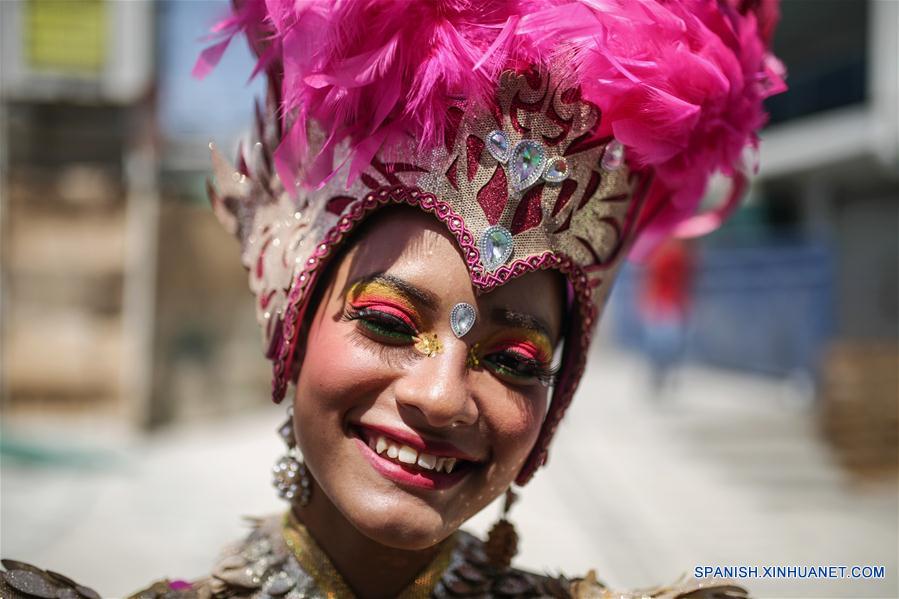 COLOMBIA-BARRANQUILLA-CARNAVAL-SERIE