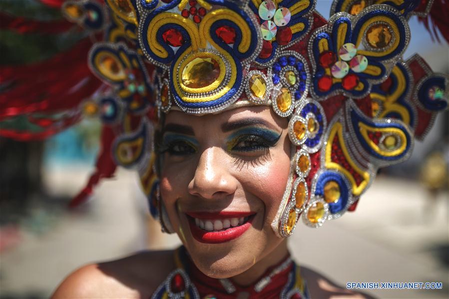 COLOMBIA-BARRANQUILLA-CARNAVAL-SERIE