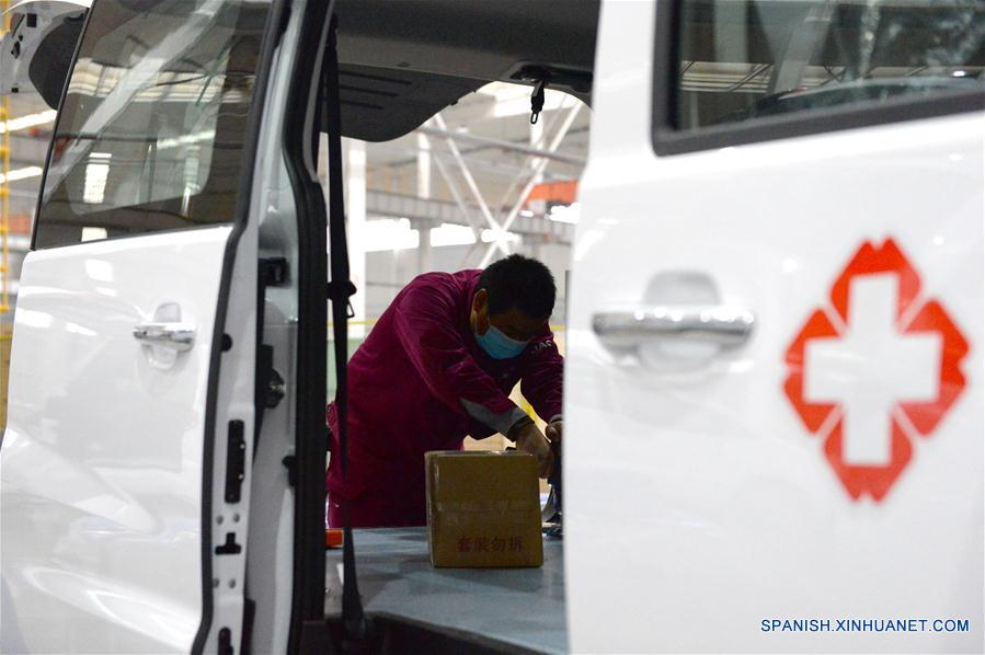 CHINA-HEFEI-CORONAVIRUS-AMBULANCIA-PRODUCCION