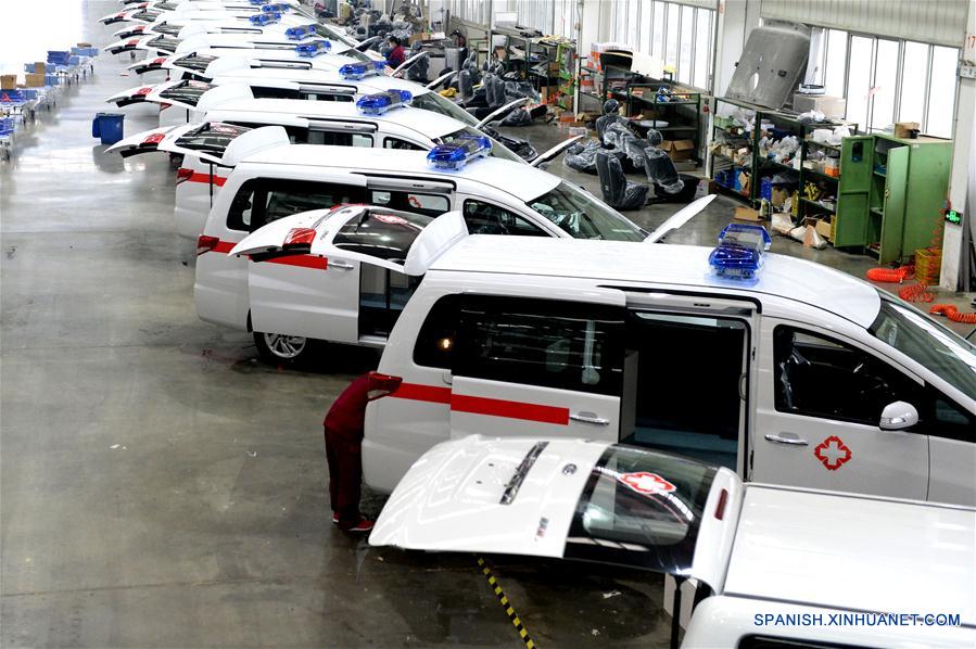 CHINA-HEFEI-CORONAVIRUS-AMBULANCIA-PRODUCCION