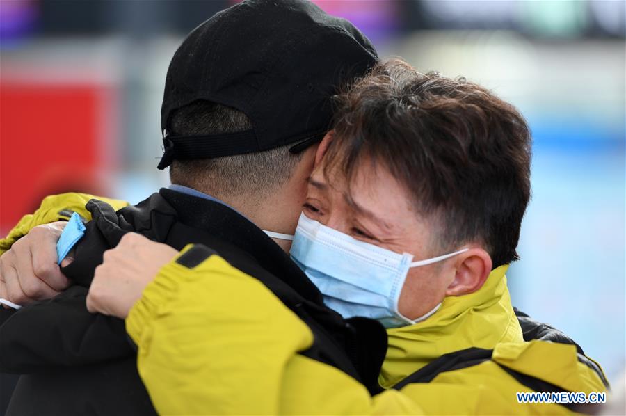 CHINA-GANSU-LANZHOU-CORONAVIRUS-EQUIPO MEDICO-AYUDA