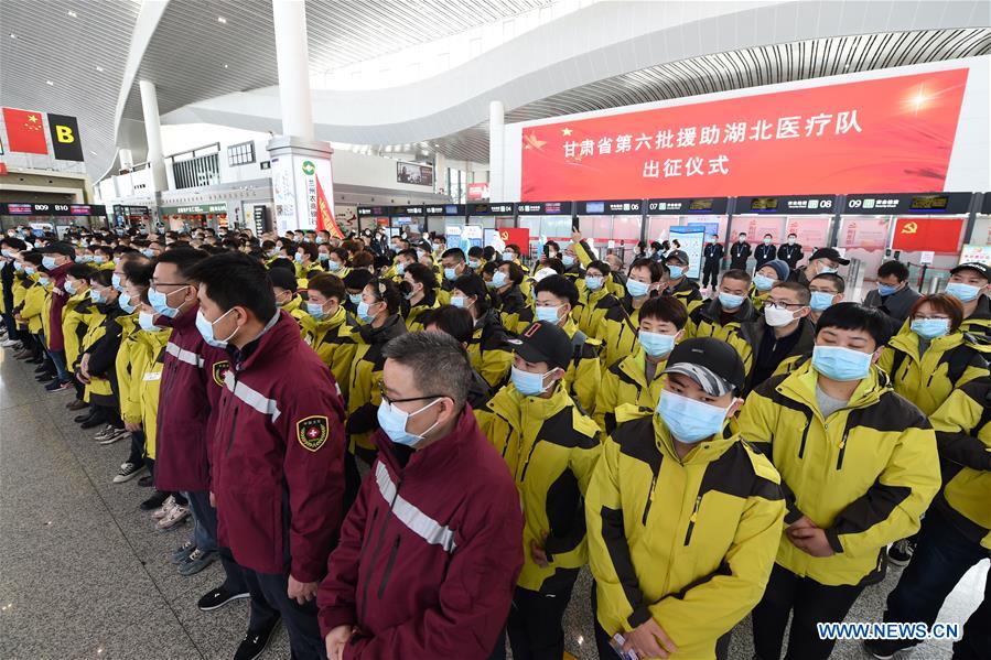 CHINA-GANSU-LANZHOU-CORONAVIRUS-EQUIPO MEDICO-AYUDA