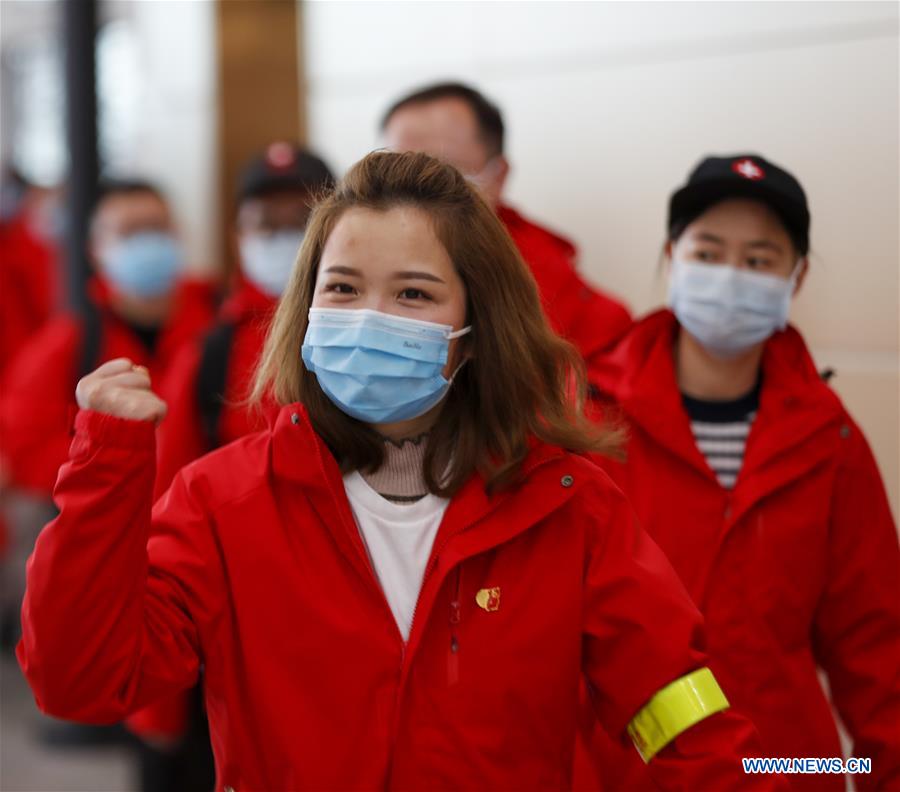 CHINA-CHONGQING-NUEVO CORONAVIRUS-EQUIPO MEDICO-AYUDA