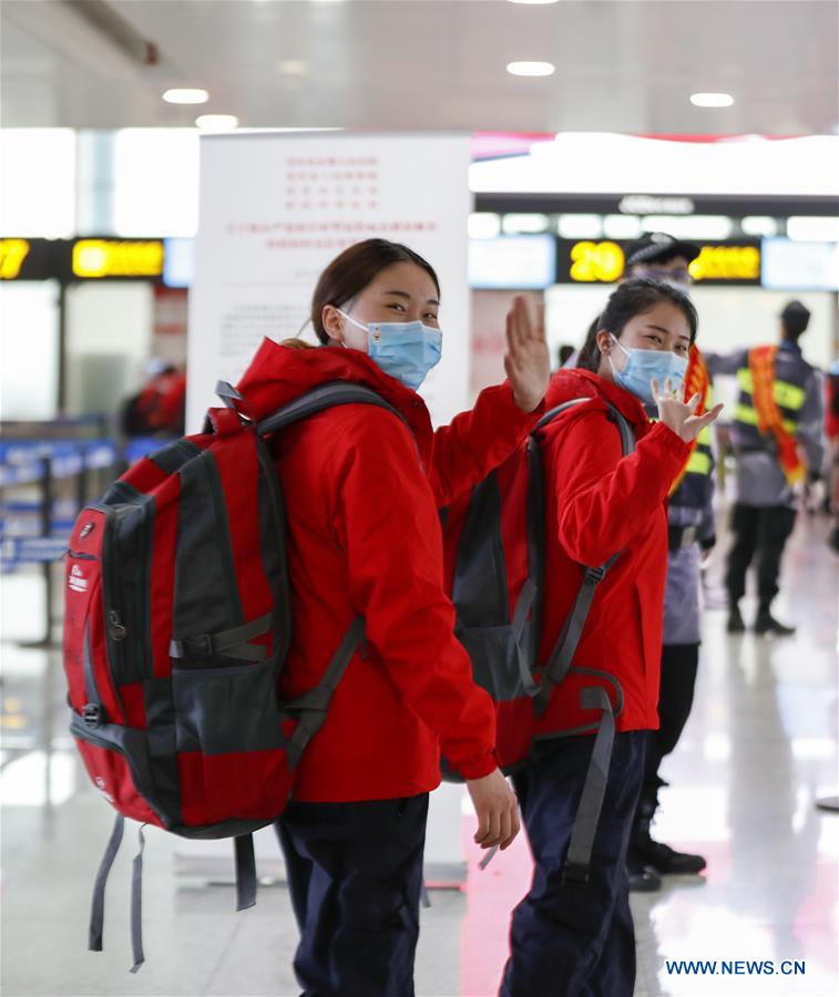 CHINA-CHONGQING-NUEVO CORONAVIRUS-EQUIPO MEDICO-AYUDA