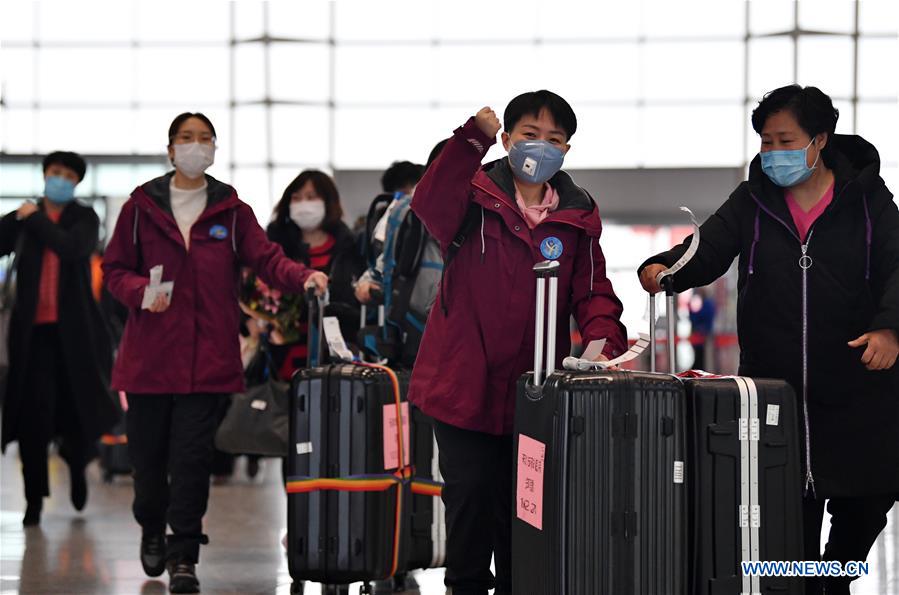 CHINA-TIANJIN-CORONAVIRUS-EQUIPO MEDICO-AYUDA