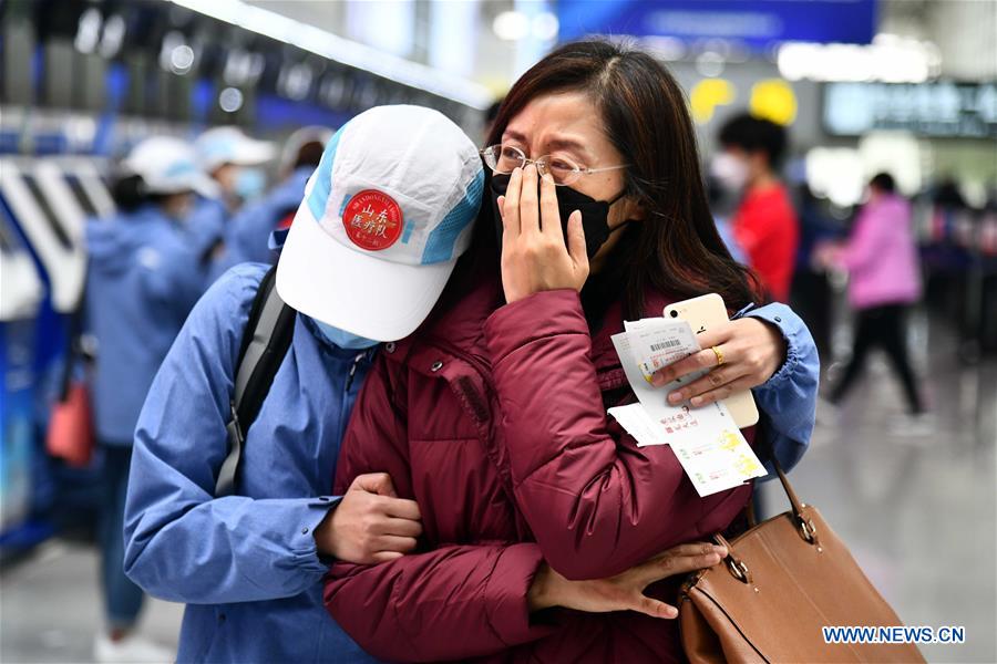 CHINA-SHANDONG-JINAN-CORONAVIRUS-EQUIPO MEDICO-AYUDA