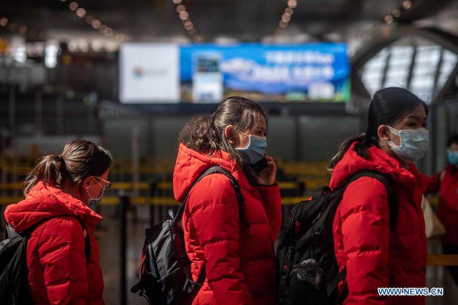 CHINA-YUNNAN-KUNMING-CORONAVIRUS-EQUIPO MEDICO-AYUDA