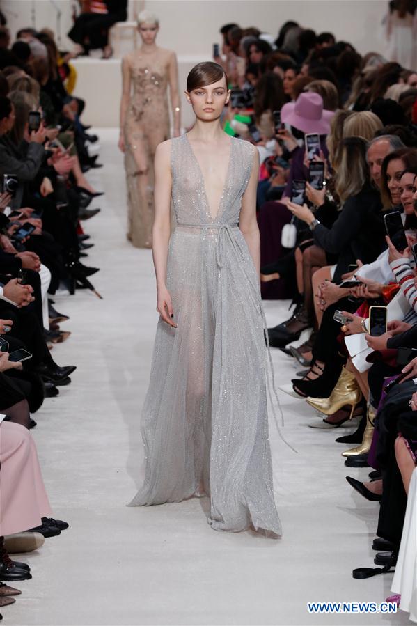 FRANCIA-PARIS-SEMANA DE LA MODA-VALENTINO