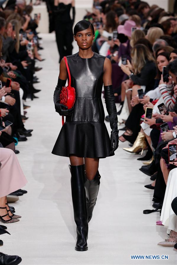 FRANCIA-PARIS-SEMANA DE LA MODA-VALENTINO