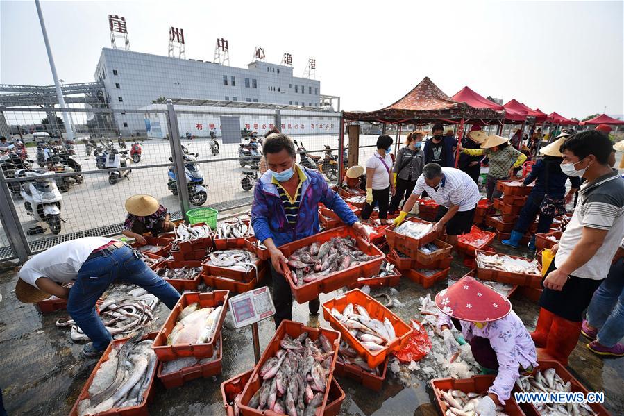 CHINA-HAINAN-SANYA-PESCA-REANUDACION