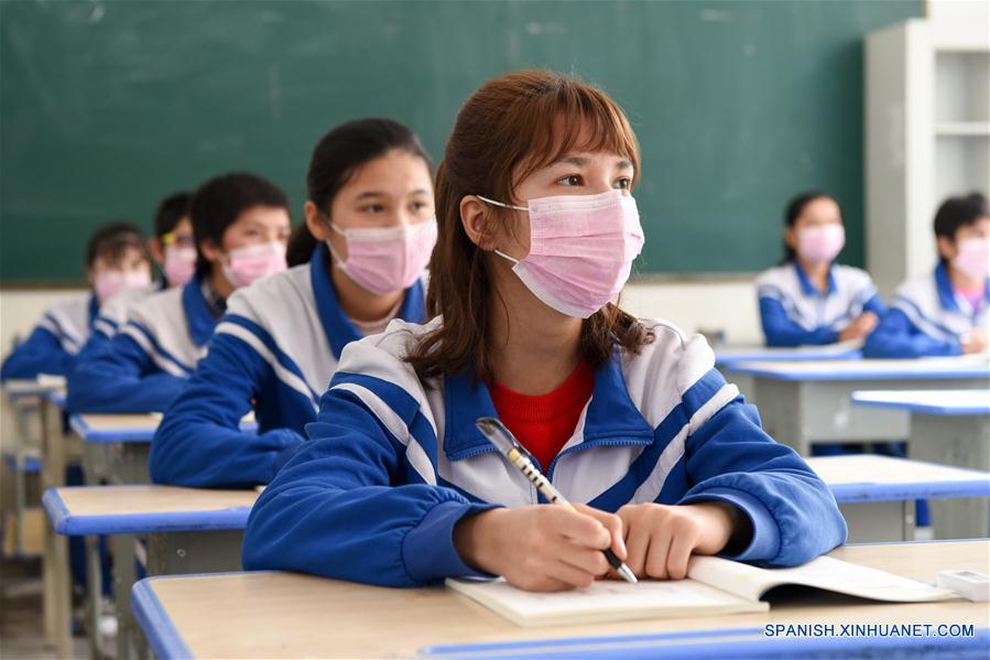 CHINA-XINJIANG-ESCUELA-ABIERTA