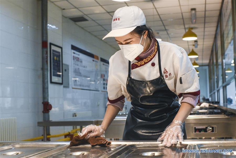 CHINA-XINJIANG-ESCUELA-ABIERTA