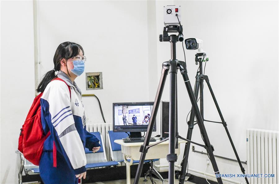 CHINA-XINJIANG-ESCUELA-ABIERTA