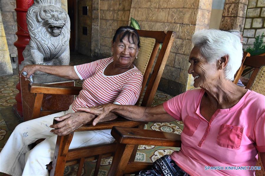 CUBA-CIEGO DE AVILA-CHINA-SOCIEDAD