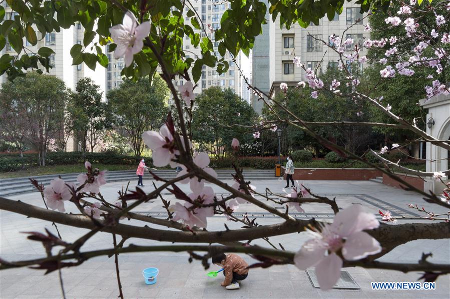 CHINA-HUBEI-XIANGYANG-CLIMA-ACTIVIDADES AL AIRE LIBRE