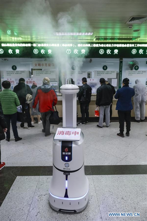 CHINA-WUHAN-ROBOT INTELIGENTE-DESINFECCION