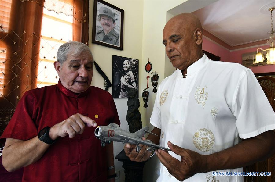 CUBA-HABANA-CHINA-PILOTOS