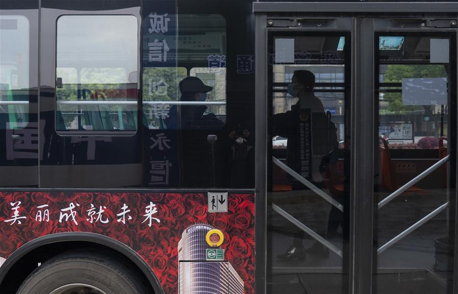 CHINA-HUBEI-WUHAN-COVID-19-BUS ROUTES-RESUMPTION (CN)