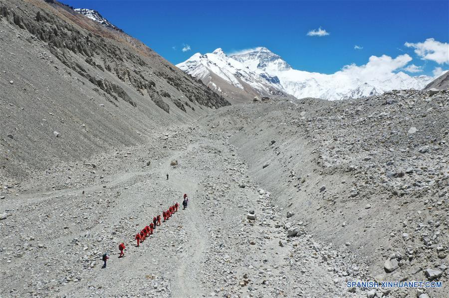 CHINA-TIBET-MONTE QOMOLANGMA-NUEVA MEDICION-REANUDACION