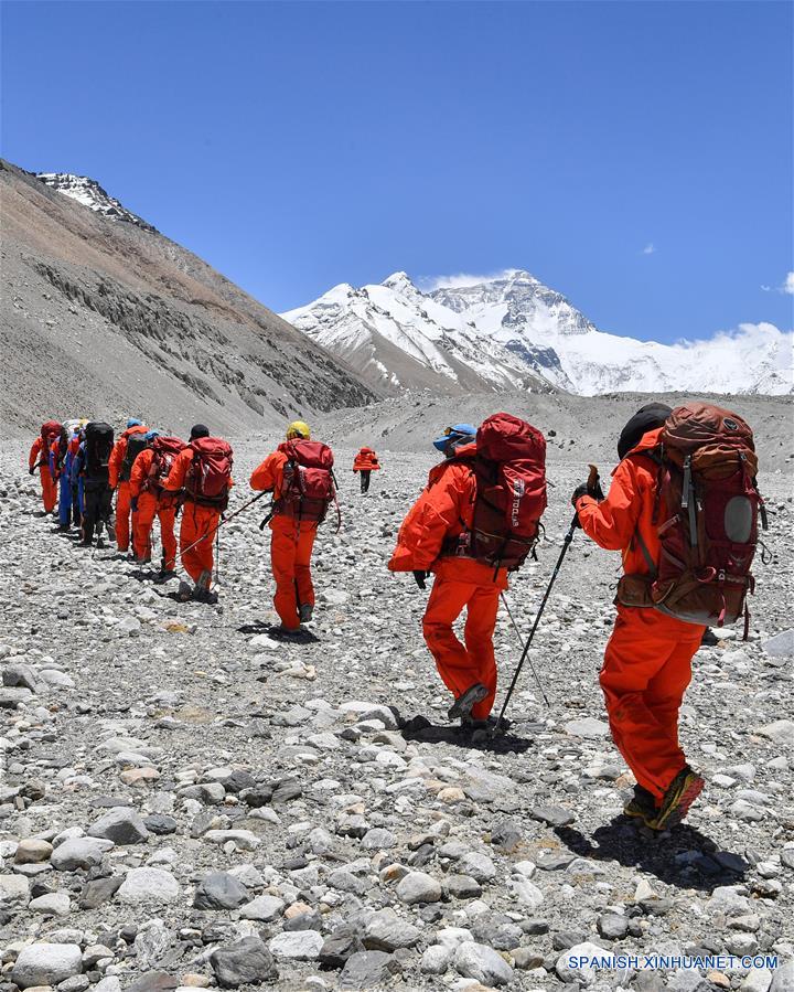 CHINA-TIBET-MONTE QOMOLANGMA-NUEVA MEDICION-REANUDACION