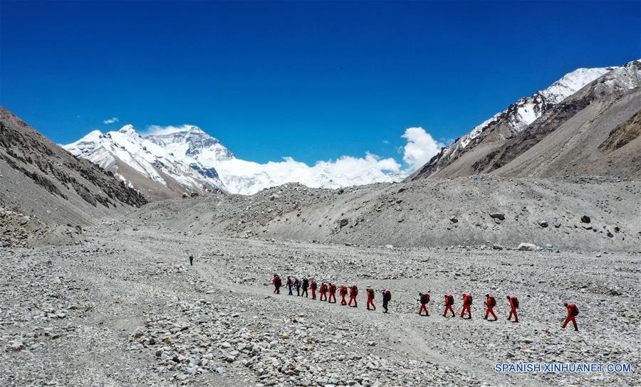 CHINA-TIBET-MONTE QOMOLANGMA-NUEVA MEDICION-REANUDACION