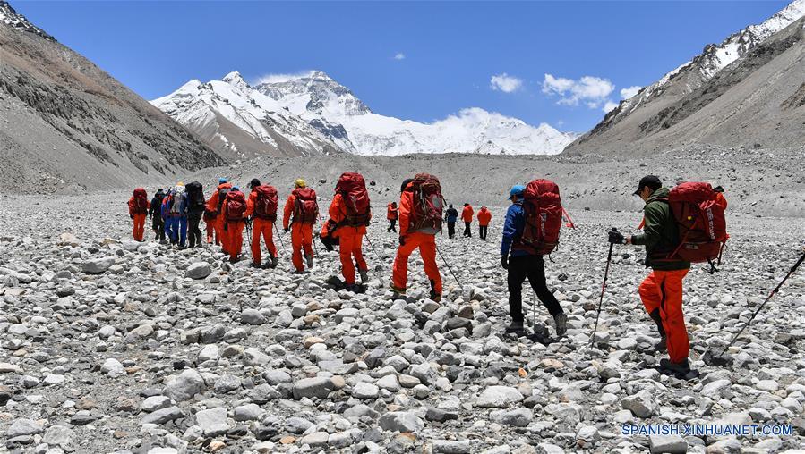 CHINA-TIBET-MONTE QOMOLANGMA-NUEVA MEDICION-REANUDACION