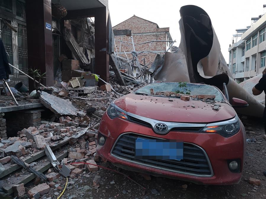CHINA-ZHEJIANG-CAMION CISTERNA-EXPLOSION
