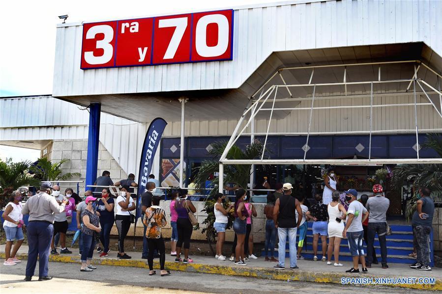 CUBA-HABANA-DOLAR