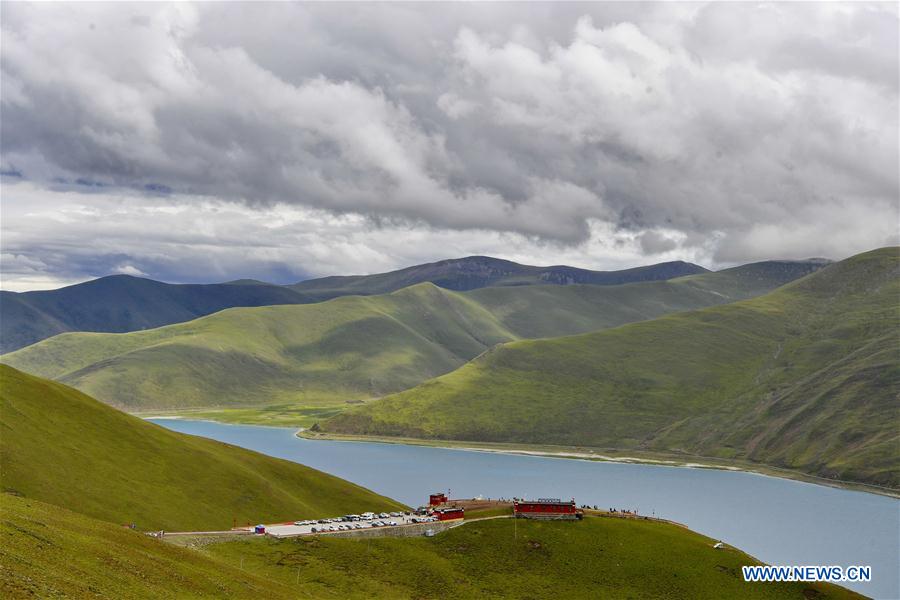 CHINA-TIBET-YAMZHO YUMCO-PAISAJE