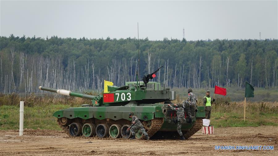 RUSIA-MOSCU-JUEGOS INTERNACIONALES DE LOS EJERCITOS-BIATLON DE TANQUES-EQUIPO CHINO-SEMIFINAL