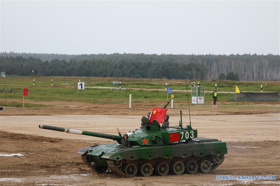 RUSIA-MOSCU-JUEGOS INTERNACIONALES DE LOS EJERCITOS-BIATLON DE TANQUES-EQUIPO CHINO-SEMIFINAL