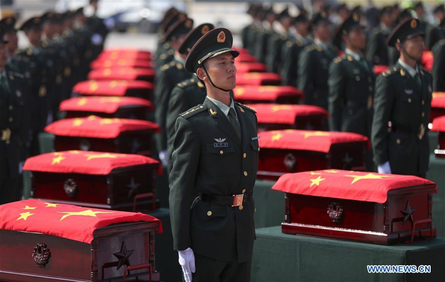 CHINA-LIAONING-SHENYANG-GUERRA DE COREA-SOLDADOS CHINOS-RESTOS-REGRESO