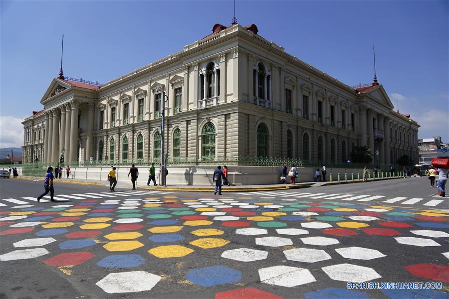 EL SALVADOR-SAN SALVADOR-COVID-19