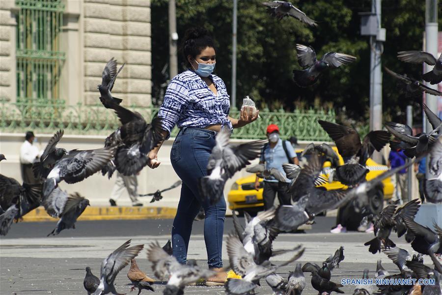 EL SALVADOR-SAN SALVADOR-COVID-19