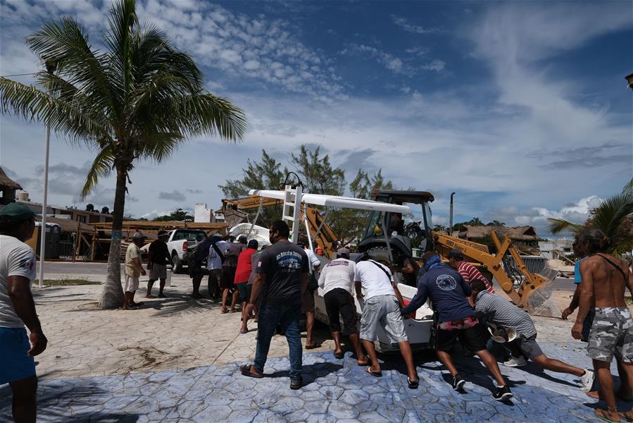 MEXICO-PUERTO MORELOS-HURACAN