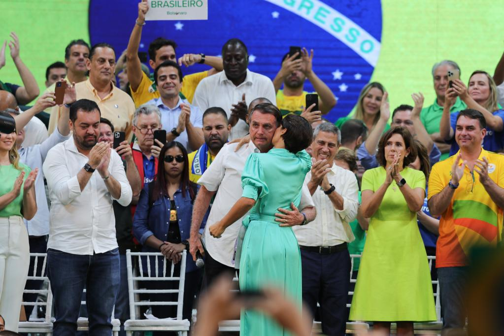 Bolsonaro hace oficial candidatura a reelección de Presidencia en