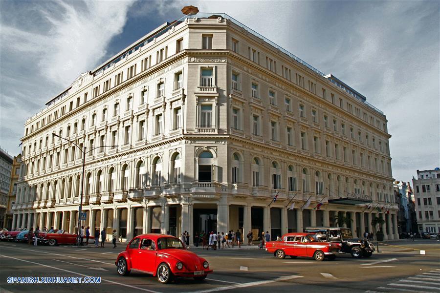 CUBA-HABANA-TURISMO-DESARROLLO-SERIE