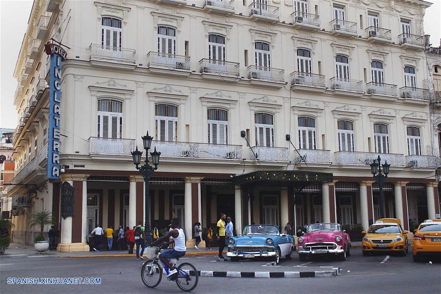 CUBA-HABANA-TURISMO-DESARROLLO-SERIE