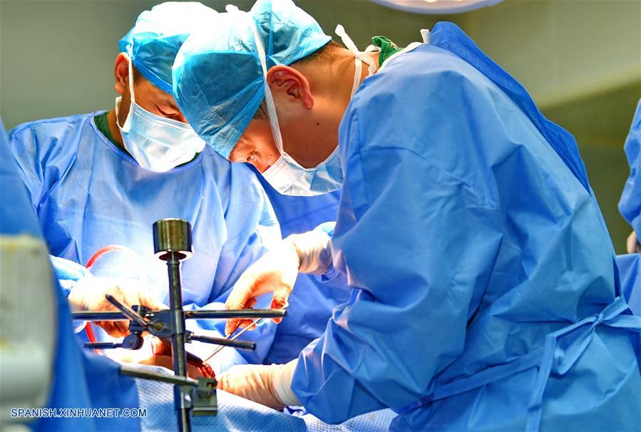 CHINA-NYINGCHI-ASISTENCIA MEDICA  