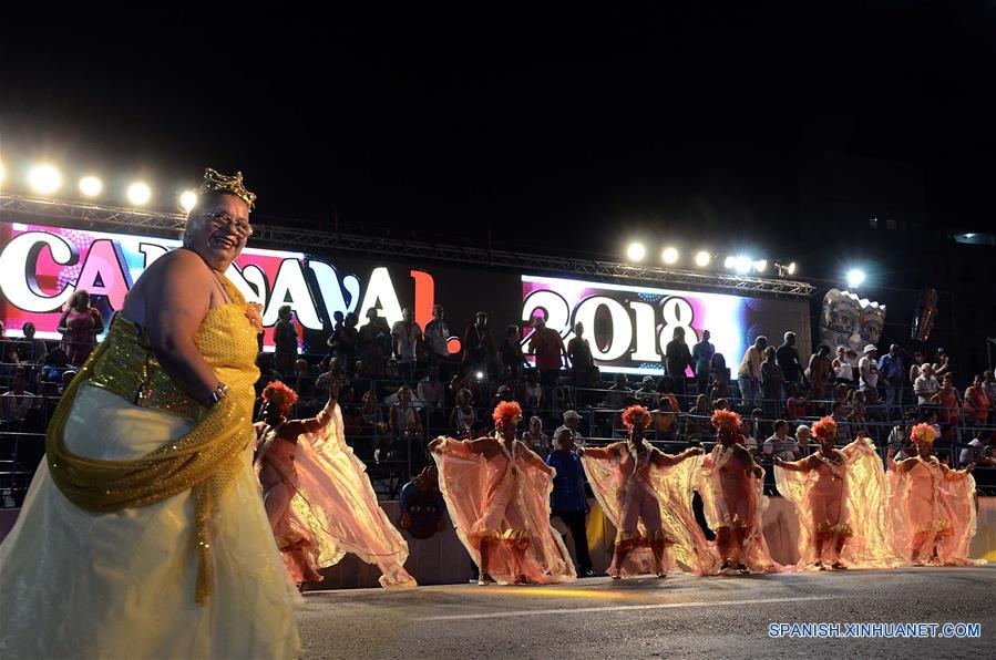 CUBA-HABANA-CARNAVAL-WILLY Y LAS VOLUMINOSAS-SERIE