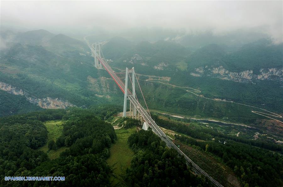 CHINA-GUIZHOU-PUENTE-PAISAJE